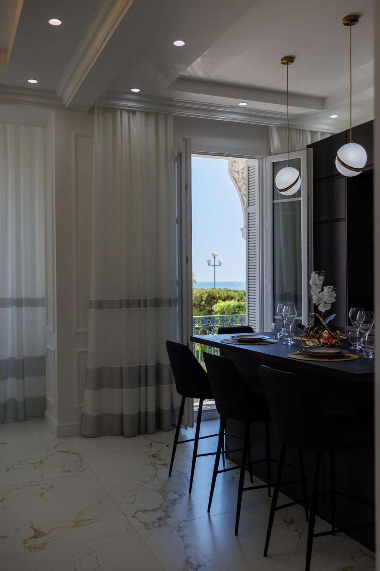 3 Pieces Promenade *